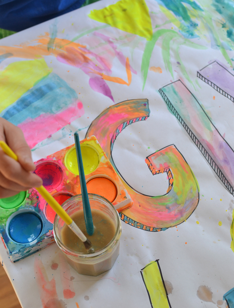 make a table banner with watercolors for Thanksgiving day where everyone can collaborate and contribute