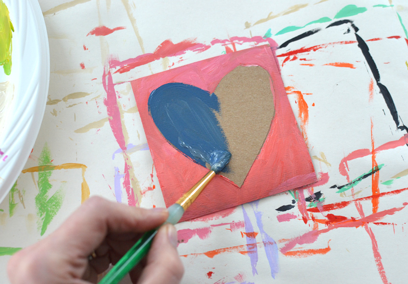 make these sweet heart cards from cereal boxes and acrylic paints