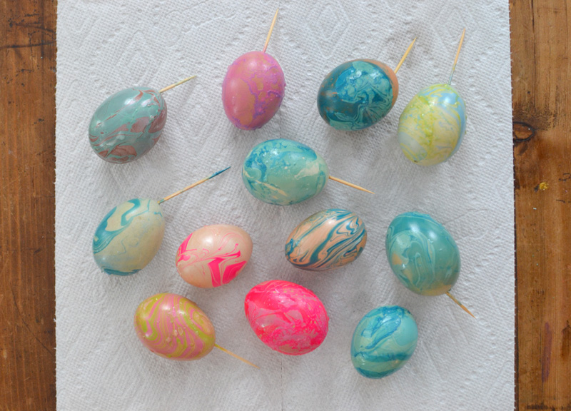 Eggs you can keep forever // Learn how to hollow out an egg, then marbleize with nail polish.