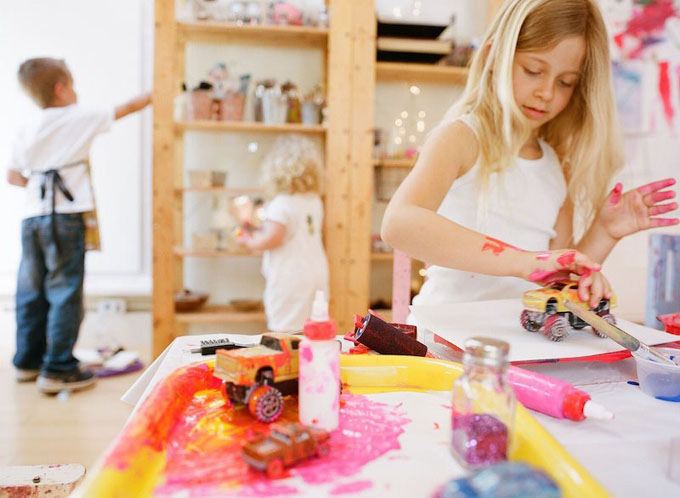 Design Camp is a 5-week E-course with Megan Schiller from The Art Pantry. Megan will help you set up an art space at home for your kids that is organized, inviting, and that most of all, builds creative confidence.