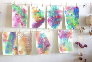 Printmaking for kids with recycled bubble wrap!