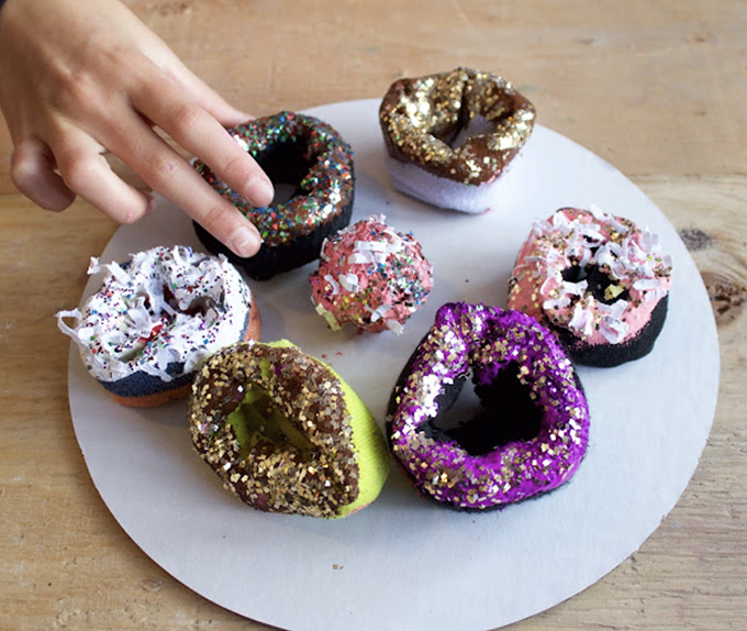 Make these realistic, play doughnuts from old socks!