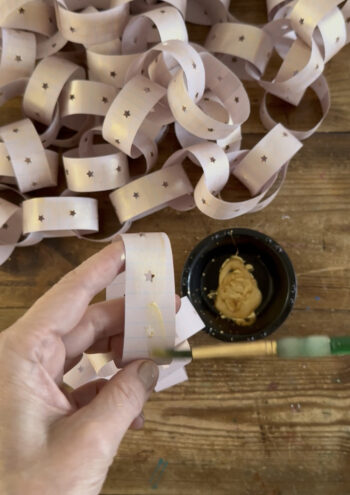 Paper Chain Fighting Star Punched Paper Chain + More Paper Chain Favorites - ARTBAR